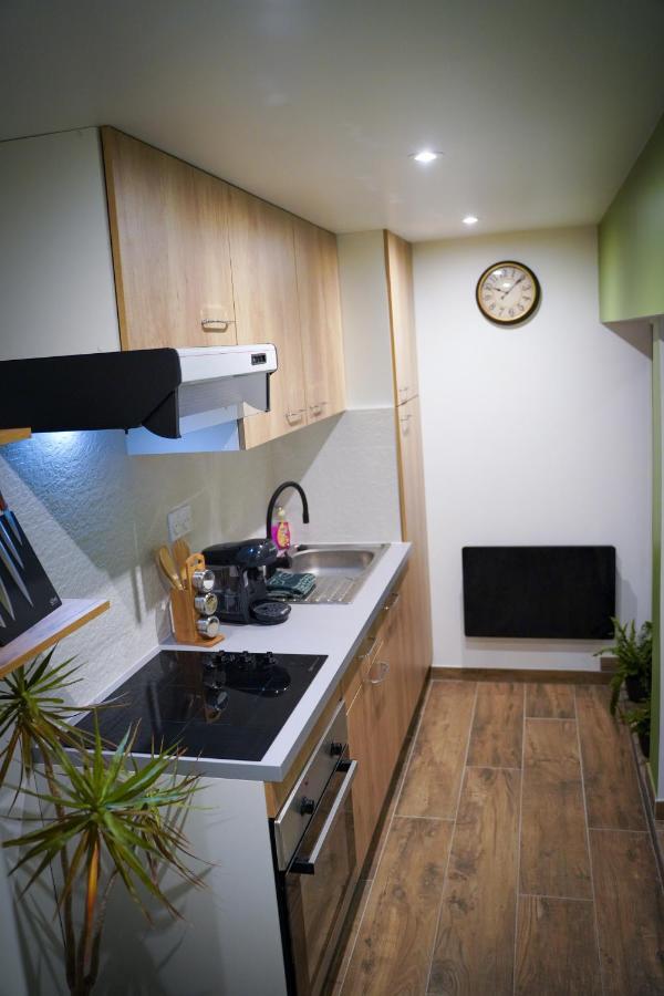 Nuit De La Sagesse "Jacuzzi Terrasse Et Parking Prive" Apartment Rouen Exterior photo