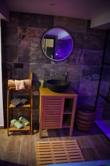 Nuit De La Sagesse "Jacuzzi Terrasse Et Parking Prive" Apartment Rouen Exterior photo
