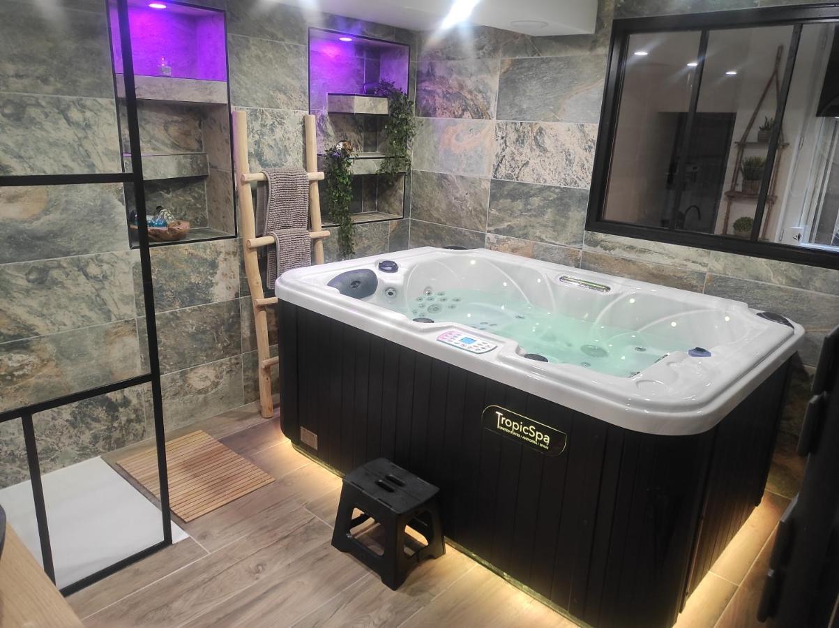 Nuit De La Sagesse "Jacuzzi Terrasse Et Parking Prive" Apartment Rouen Exterior photo